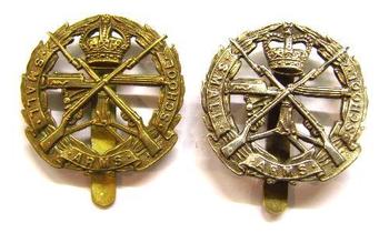 Small Arms School Cap Badge - main image
