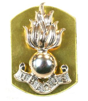 Royal Artillery collar badge