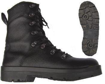 Mk 5 Black para boots - main image
