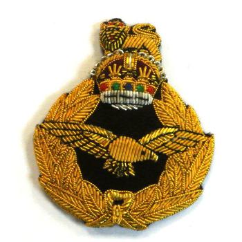 RAF Officers Gold Wire Cap Badge Embroidered Or Metal Eagle - main image