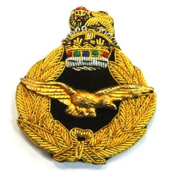 RAF Officers Gold Wire Cap Badge Embroidered Or Metal Eagle - main image